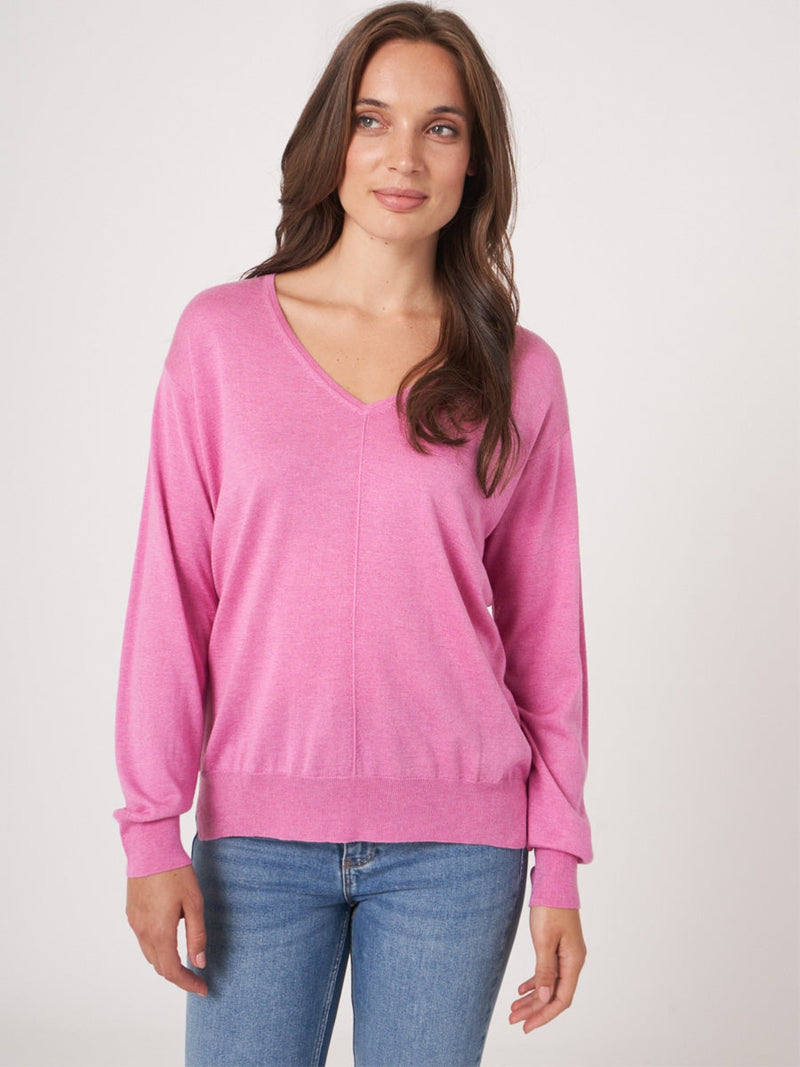 Repeat Cashmere Sweater with v-neck Blossom