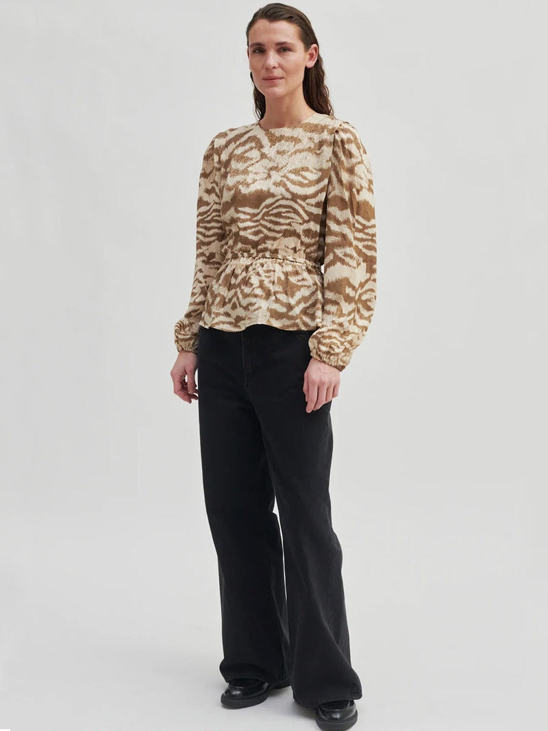 Second Female BIRCH blouse shitake