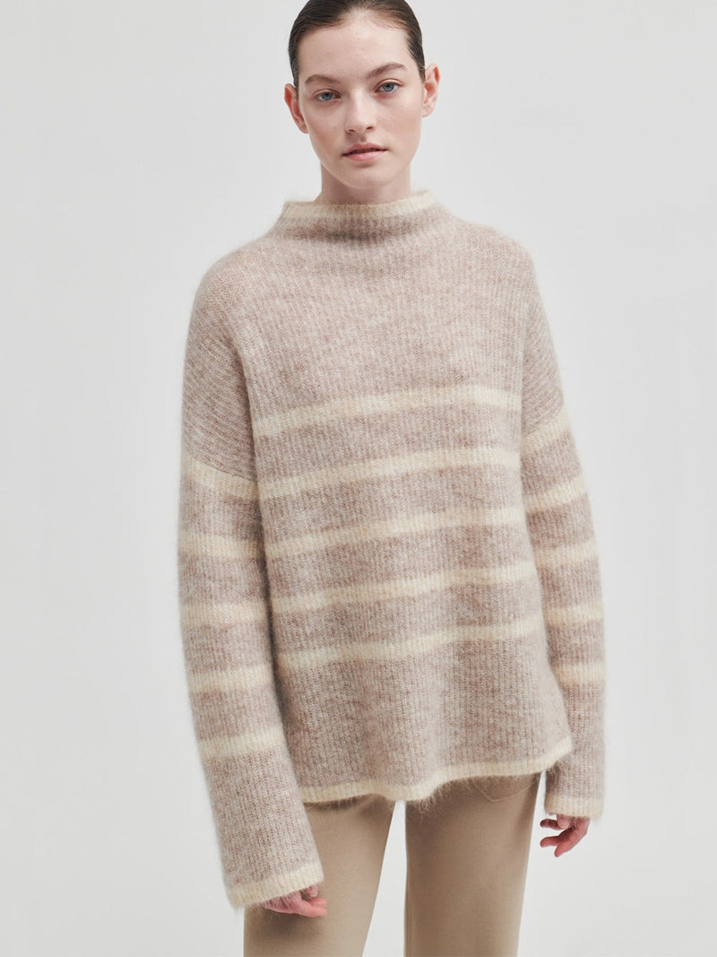 Second Female Ovalis Knit T-Neck Crockery
