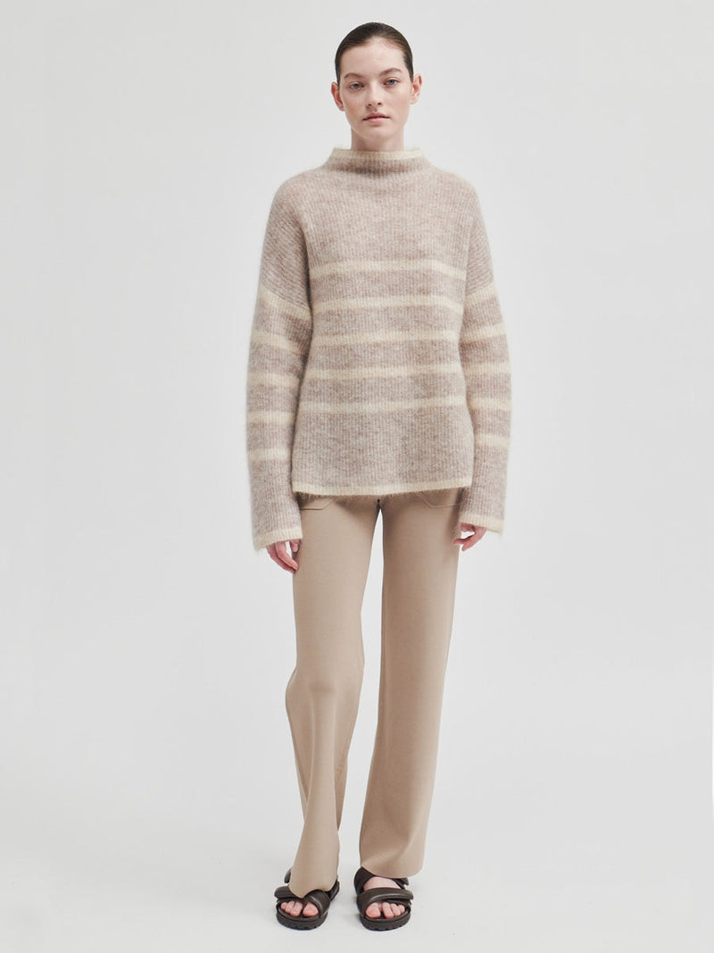 Second Female Ovalis Knit T-Neck Crockery