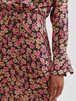 Second Female Victory V-Neck Dress Camellia Rose