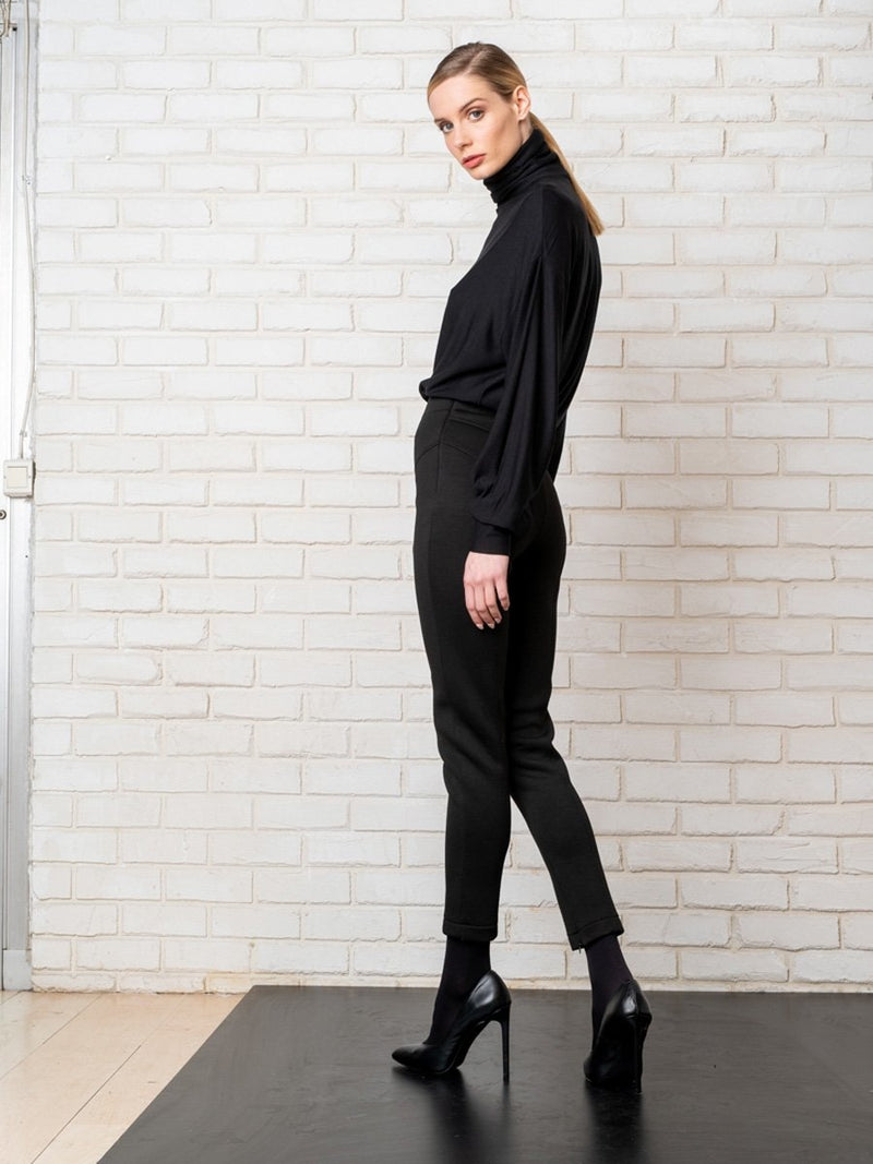 The Line Project Leggings värissä musta