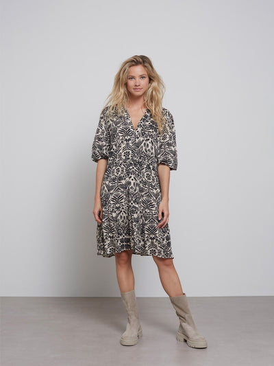 YAYA Printed v-neck dress Pumice stone sand dessin